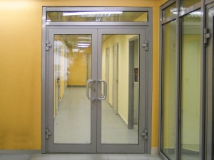 Противопожарные алюминиевые двери EI 15